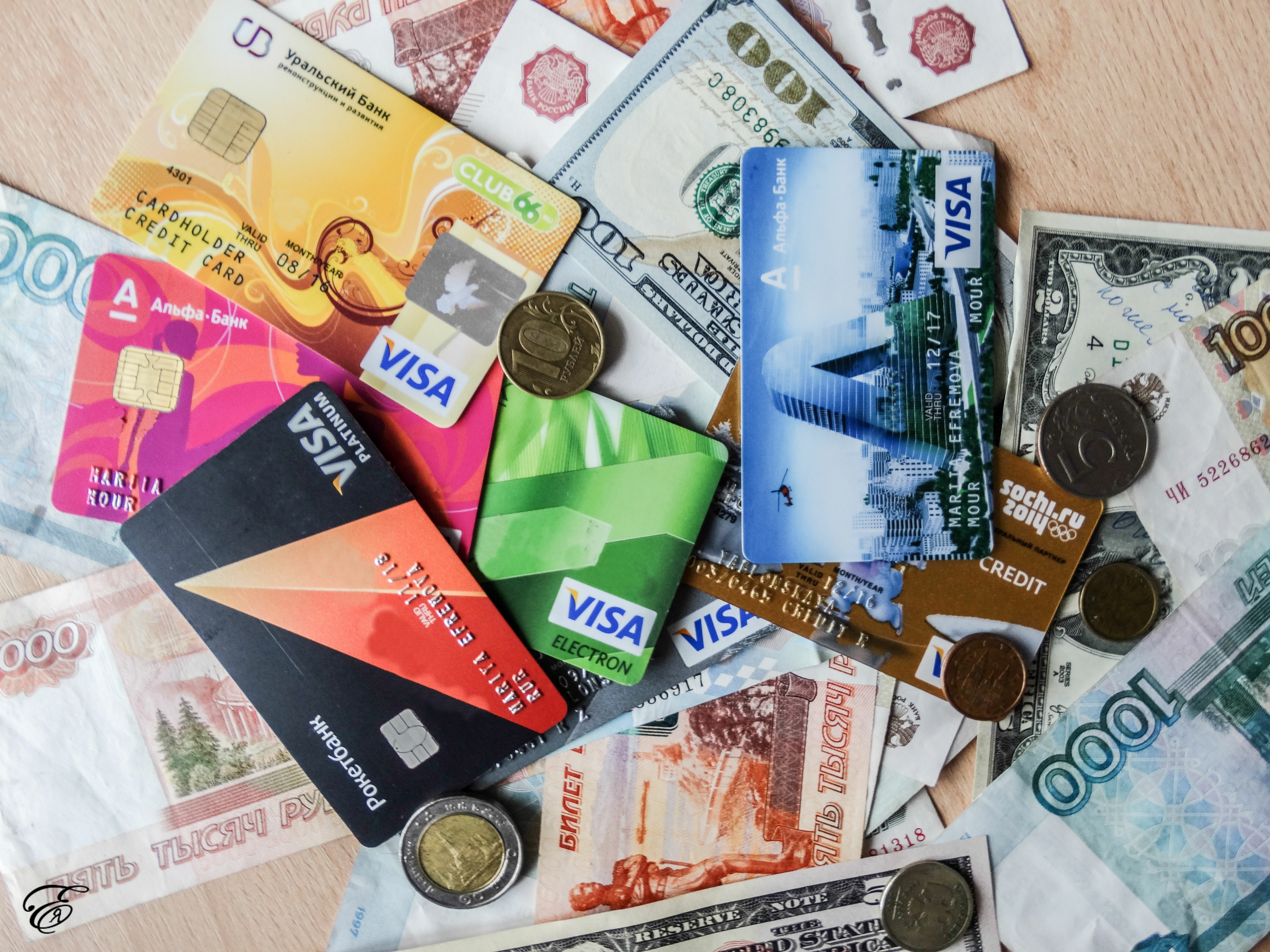 В России зафиксирован пятикратный рост мошенничества с банковскими картами - «Новости Банков»