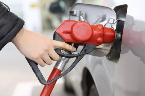 Казахстанские водители негодуют: бензин снова вырос в цене - «Финансы»