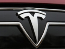 Tesla Model 3 на одной подзарядке действительно проезжает 500 км - «Новости Банков»