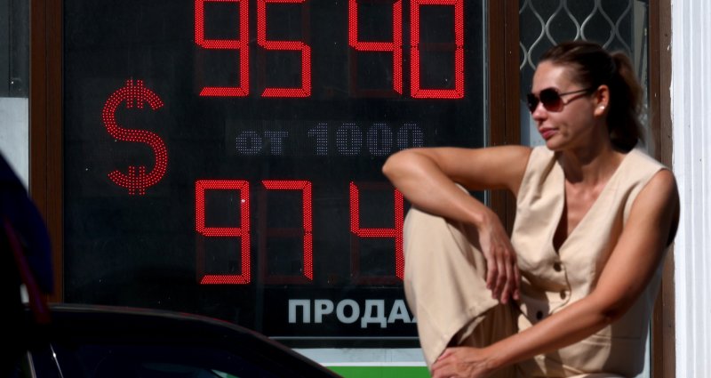 Саморазогрев рубля и что будет со ставкой к концу года. Обзор прессы 21 августа - «Лента новостей»