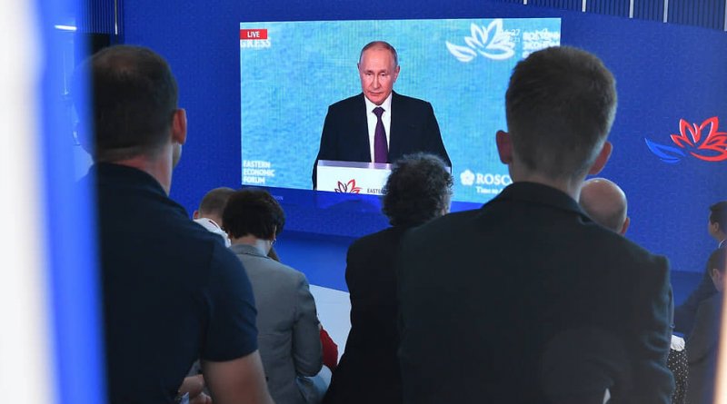 Путин не видит непреодолимых проблем и сложностей с курсом рубля - «Финансы»