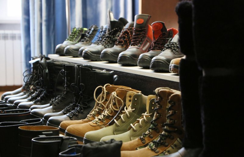 Цены на обувь выросли за год на 13% - «Экономика»
