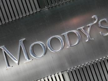 Moody's оценило убытки российских банков из-за ключевой ставки 15% - «Финансы»