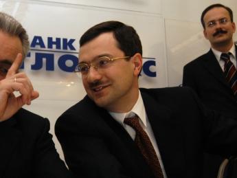 Банкир Мотылев собирает банки вокруг «Российского кредита» - «Финансы»