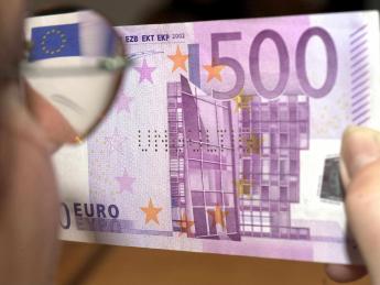 Официальный курс евро превысил 49,3 рубля - «Финансы»