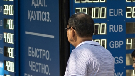 После девальвации тенге и рубля российские и казахстанские товары заполонили Кыргызстан - «Финансы»