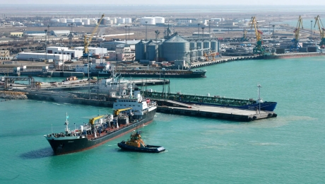«Тенгизшевройл» полностью приостановил экспорт нефти через морской порт Актау - «Финансы»