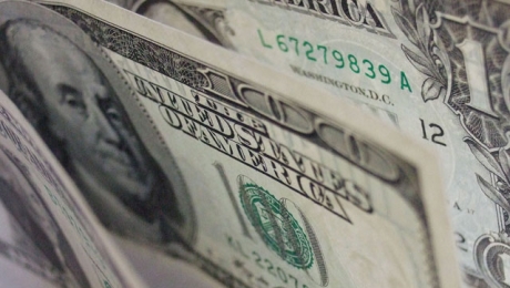 Bloomberg предрекает значительное подорожание доллара в 2016 - «Финансы»