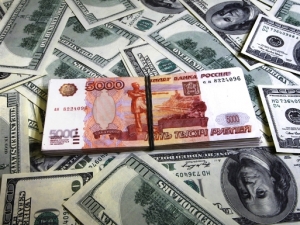 Bloomberg: ЦБ России должен начать интервенции при курсе 90 руб./$1 - «Финансы»