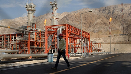 Иран предложил расплачиваться за нефть юанями - «Финансы»