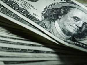 Доллар подорожал почти на 10 тенге - «Финансы»