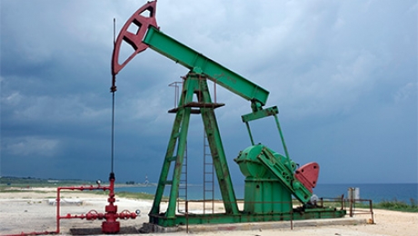 Кувейт согласился заморозить добычу нефти - «Финансы»
