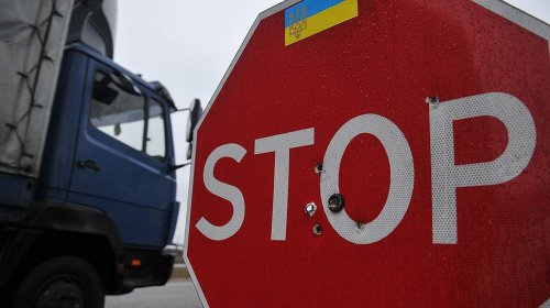 На Украине может возобновиться транспортная блокада российских фур - «Финансы»