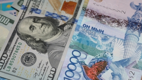 Доллар расти не будет, уверены казахстанские экономисты - «Финансы»