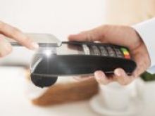 148 млн человек будут использовать NFC-платежи к концу года - «Финансы и Банки»