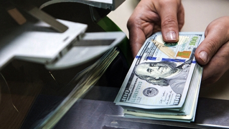 Доллар укрепляется к мировым валютам - «Финансы»