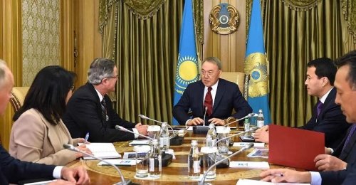 Назарбаев обсудил цены на нефть и объемы добычи с представителем «Шеврон» - «Финансы»