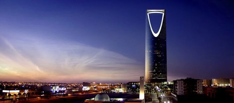 Саудовская Аравия начинает жестко экономить на госслужащих - «Финансы»