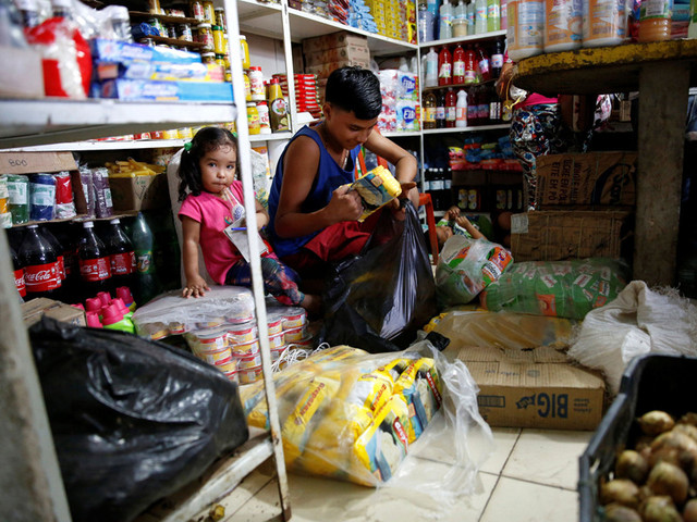Голодные бунты в Венесуэле: власти срочно закупают продовольствие - «Финансы»