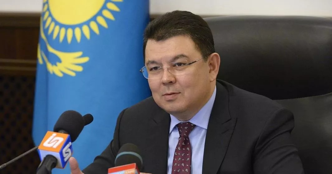 Бозумбаев пообещал держать адекватные цены на бензин - «Финансы»