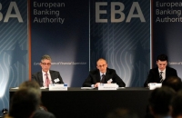 Европейская служба банковского надзора смягчила требования безопасности - «Финансы»