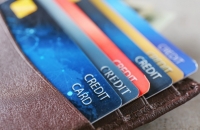 На что жалуются владельцы кредитных карт в США - «Финансы»