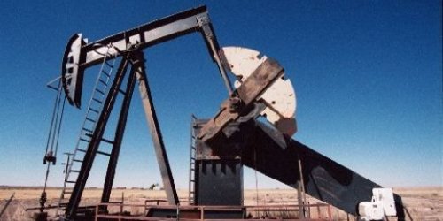 Нефть завершила рабочую неделю значительным падением - «Финансы»