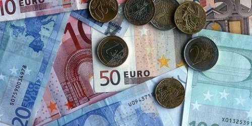 Курс евро преодолел отметку в 66 рублей - «Финансы»