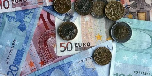 «Парадокс» евро: стоит дороже, несмотря на масштабную печать денежных знаков ЕЦБ - «Финансы»