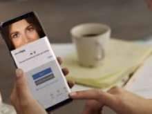 Новый смартфон Samsung сможет узнавать владельцев по глазам - «Новости Банков»