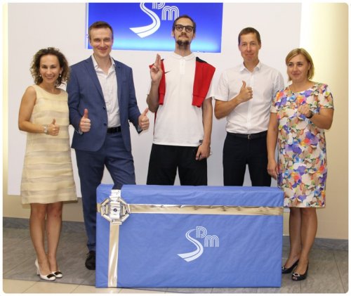СДМ-Банк наградил победителя конкурса «Футбольное лето» - «Пресс-релизы»