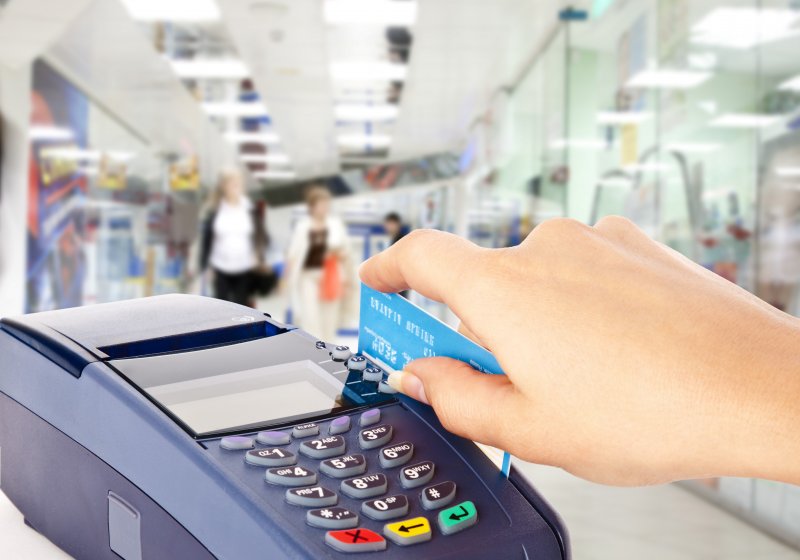 Центробанк поддержал идею повышения лимита оплаты по картам без пин-кода - «Новости Банков»