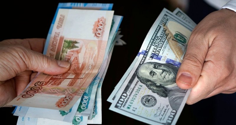 От 67 за доллар. Финансист предсказал, как курс рубля будет меняться в 2023 году - «Лента новостей»