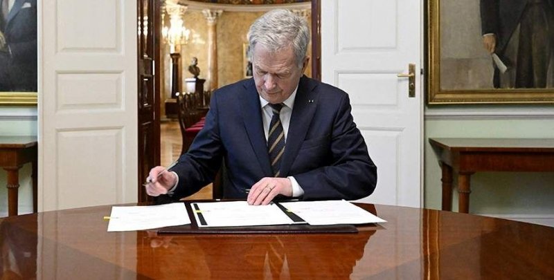 Президент Финляндии подписал закон о вступлении страны в НАТО - «В мире»