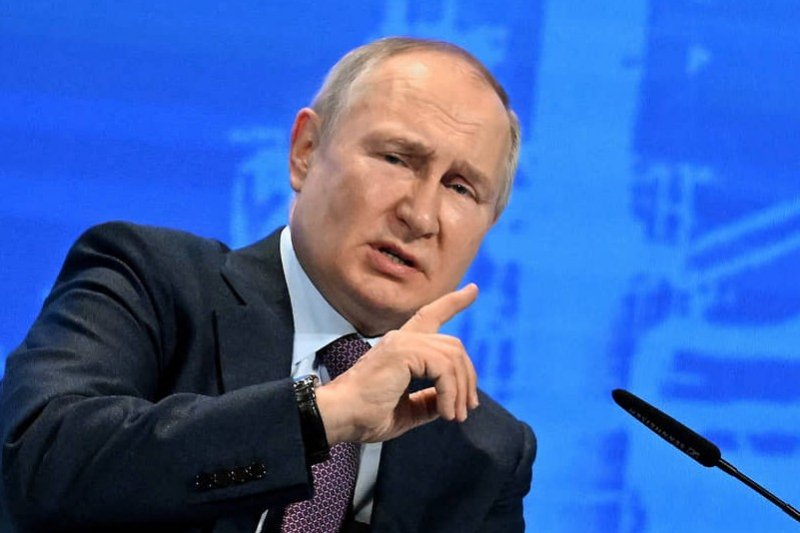 Путин: США совершают ошибку, ограничивая расчеты в долларах по всему миру - «Экономика»
