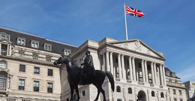 Банк Англии может к февралю поднять базовую ставку до максимума за 25 лет - эксперты - «В мире»