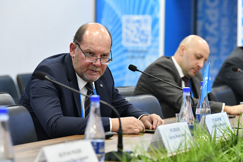 На РЭФ-2023 Новикомбанк поделился инструментами господдержки - «Новикомбанк»