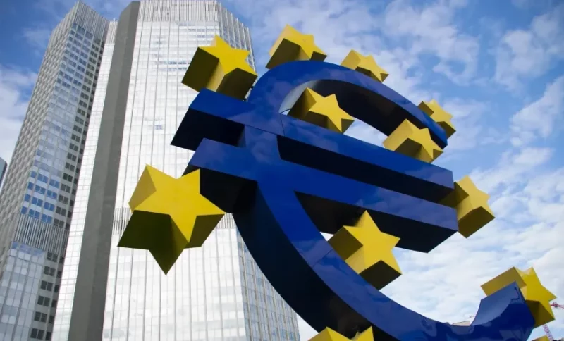 Экономика еврозоны окажется в рецессии впервые с пандемии - эксперты - «В мире»