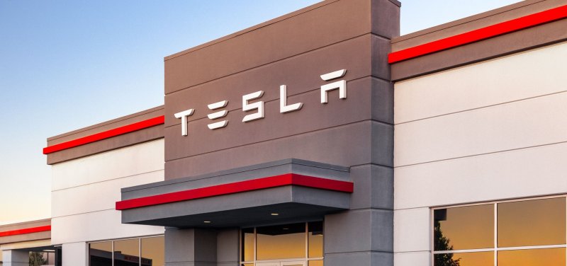 В США расследуют декабрьский отзыв 2 млн машин Tesla - «В мире»